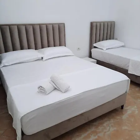 Pushimi Regis * Velipojë